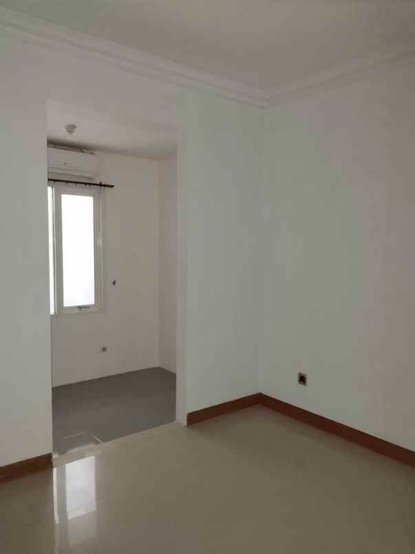 dijual rumah graha wahid