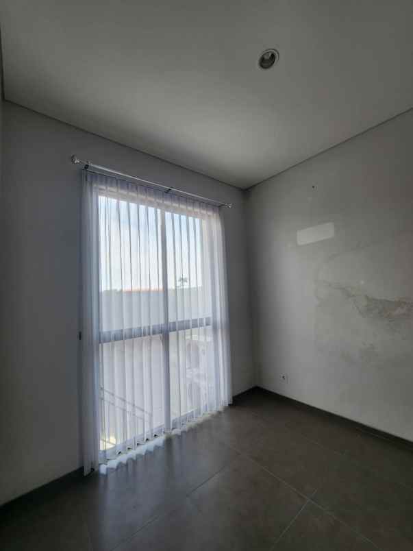 dijual rumah grand kenjeran