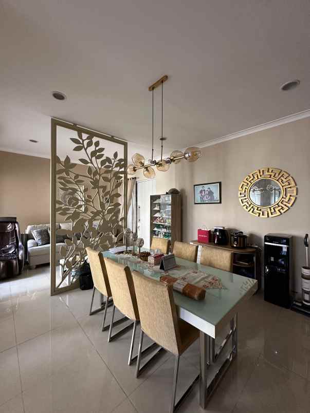 dijual rumah grand wisata cluster