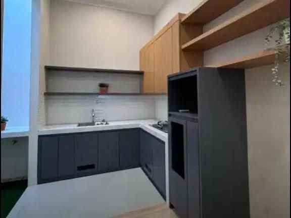 dijual rumah griya asri pakuwon city