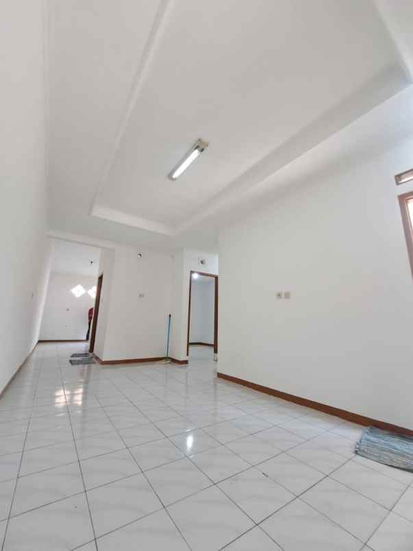 dijual rumah griya cempaka arum