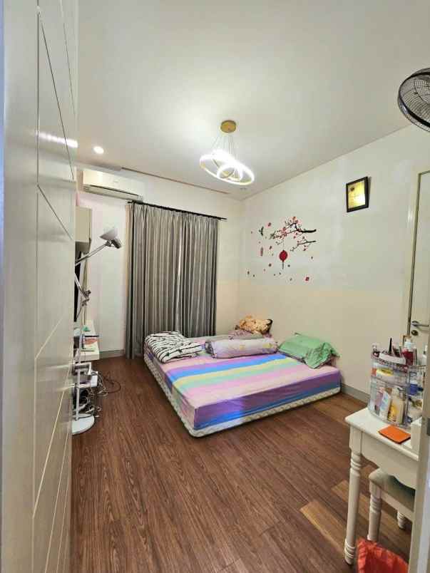 dijual rumah griya galaxy