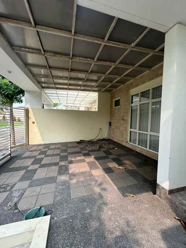 dijual rumah griya galaxy merr