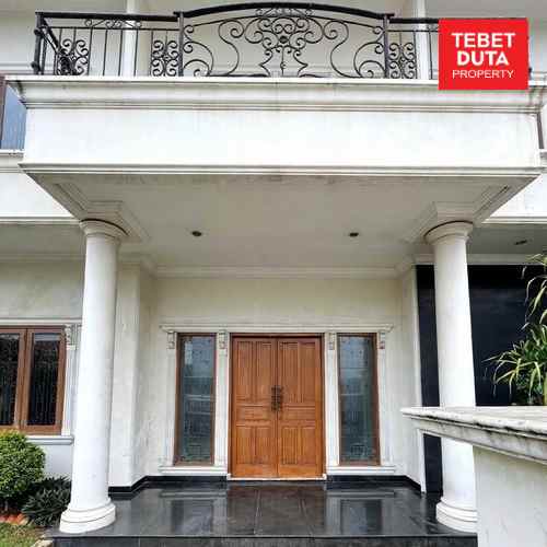dijual rumah gudang peluru tebet