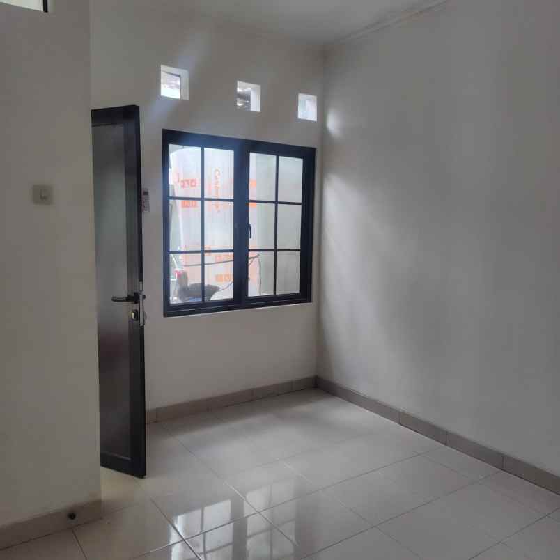 dijual rumah hook siap huni di bintaro hill tangsel