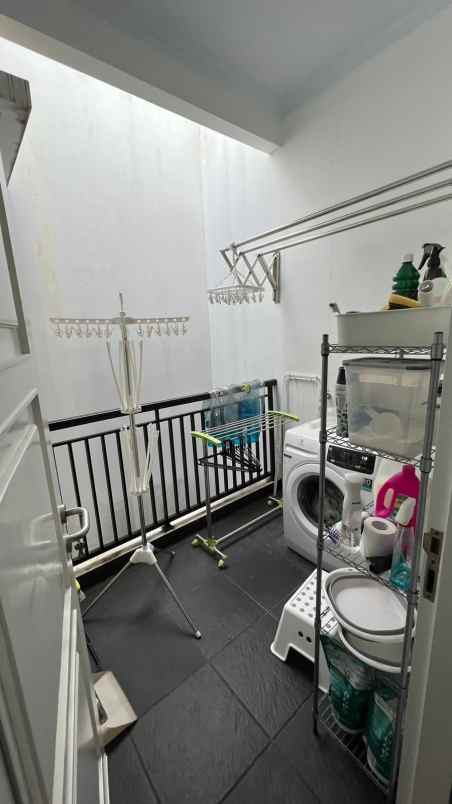 dijual rumah jagakarsa