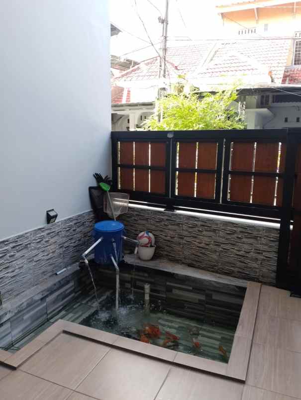 dijual rumah jakasetia