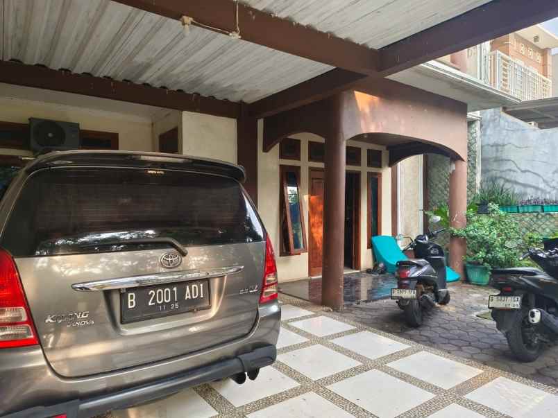 dijual rumah jakasetia