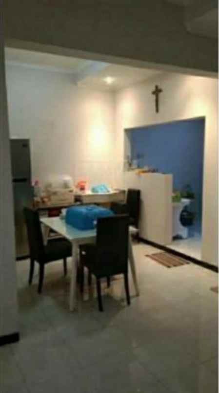 dijual rumah jalan griya babatan mukti