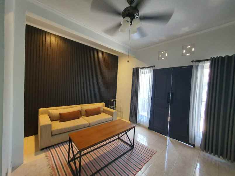 dijual rumah jalan gunung soputan