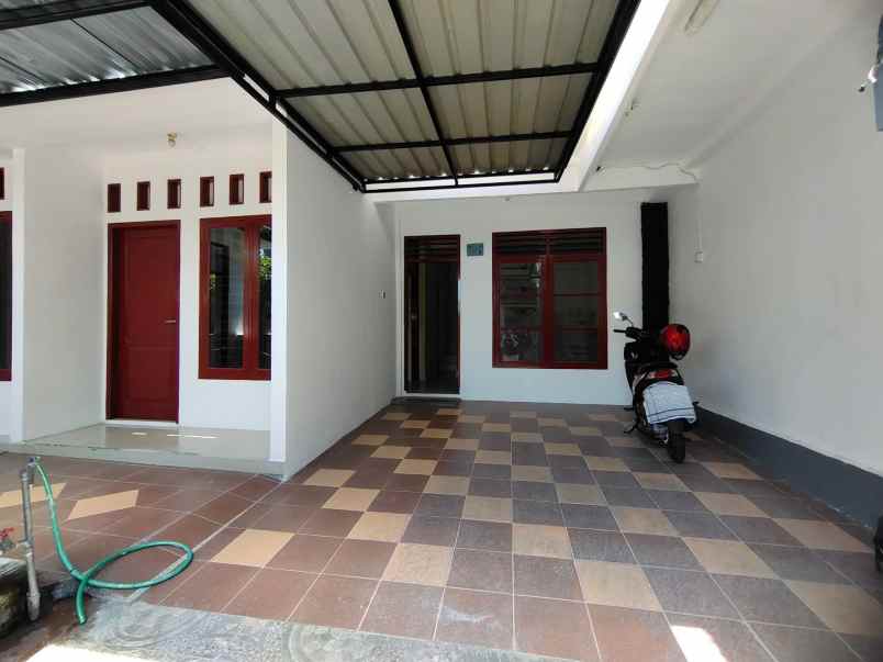 dijual rumah jalan gunung soputan