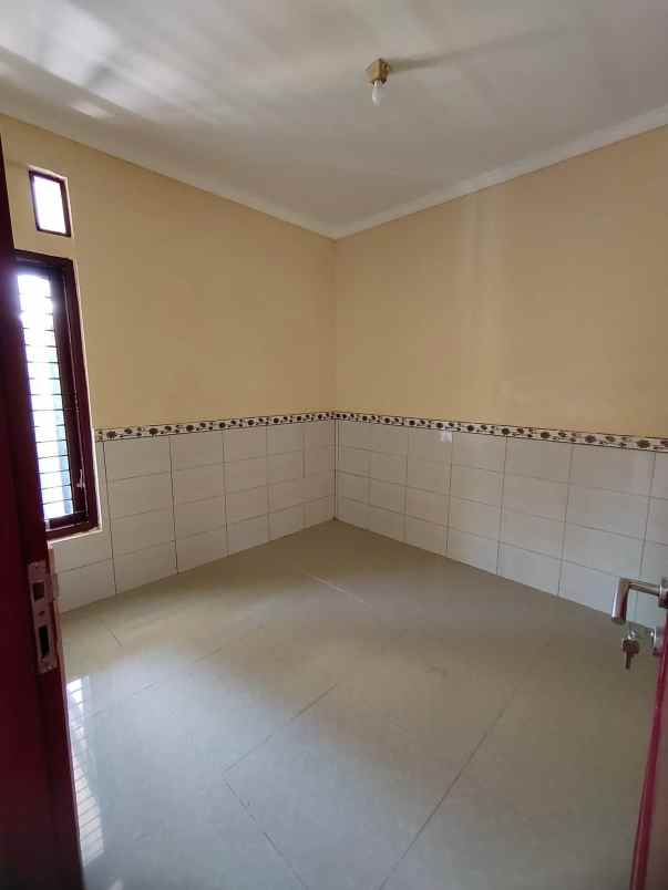 dijual rumah jalan gunung soputan