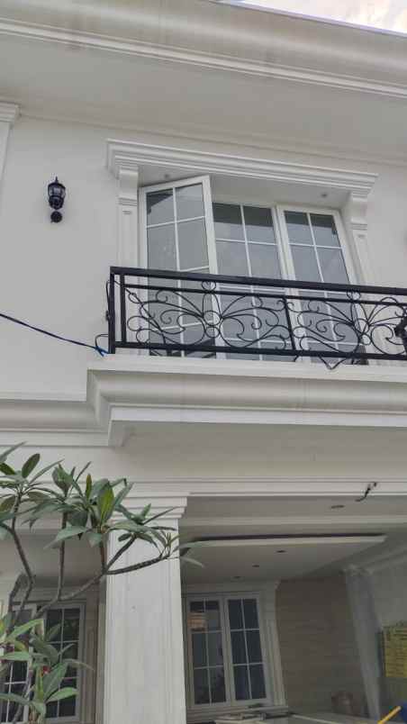 dijual rumah jalan harapan mulya