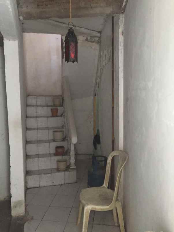 dijual rumah jalan mawar kampung ambon