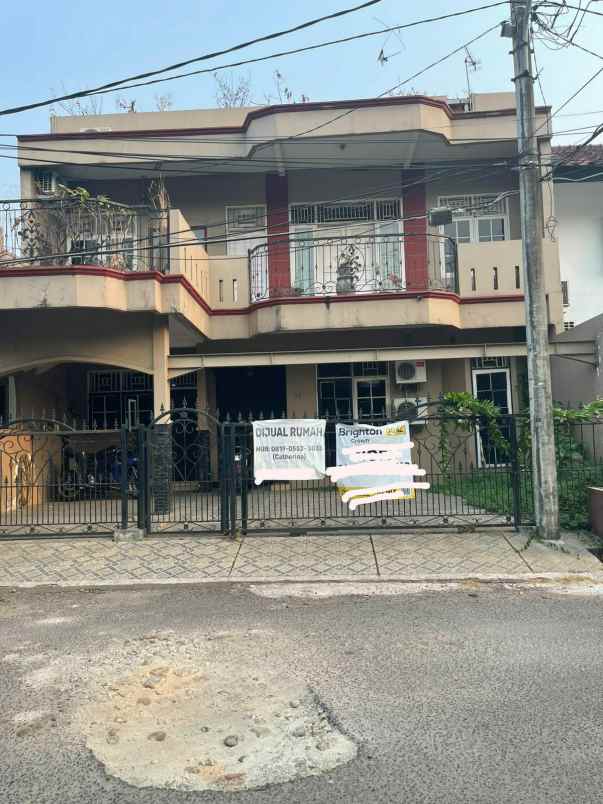 dijual rumah jalan pipit blok y duren sawit