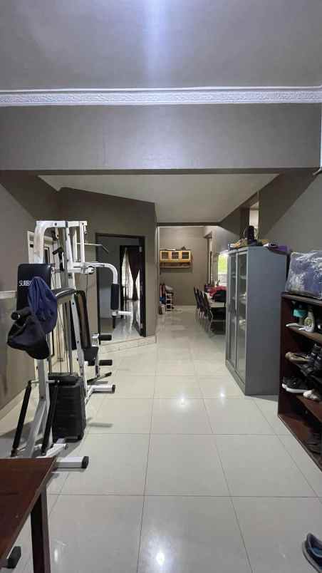 dijual rumah jalan pipit blok y duren sawit