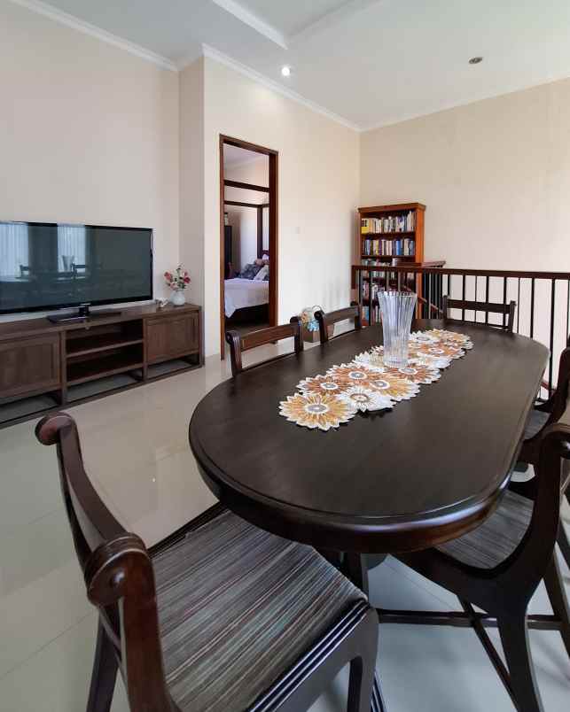 dijual rumah jalan raya cilandak citos