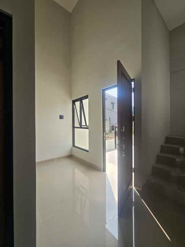 dijual rumah jalan raya kelurahan