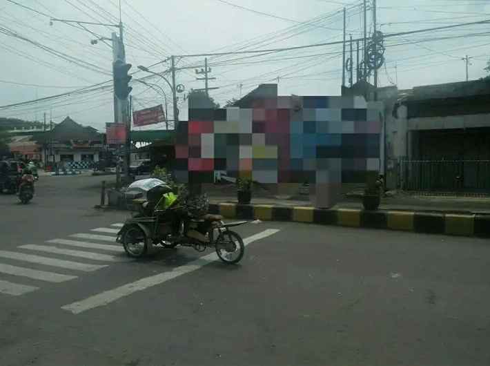 dijual rumah jalan raya kh akhmad