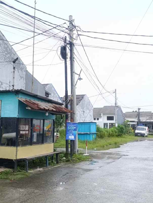 dijual rumah jalan raya megu cisoka