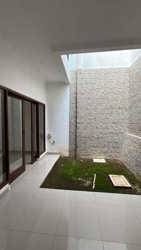 dijual rumah jalan raya nusa jaya