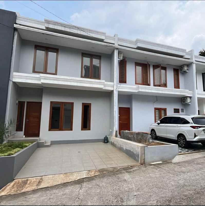 dijual rumah jalan raya nusa jaya