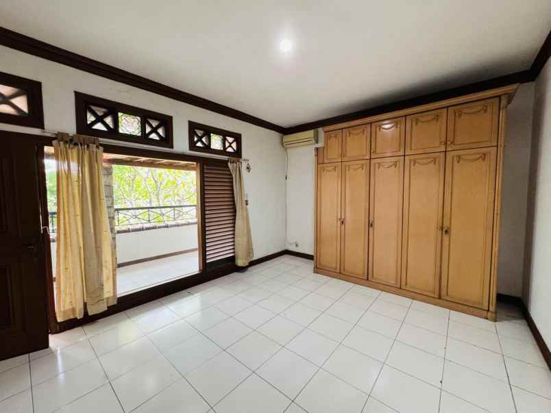 dijual rumah jalan terusan hang lekir