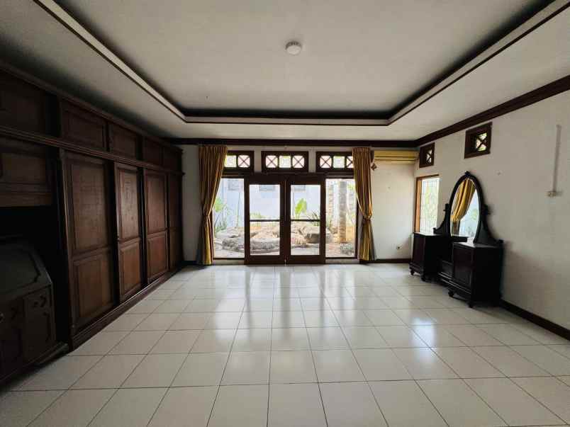 dijual rumah jalan terusan hang lekir