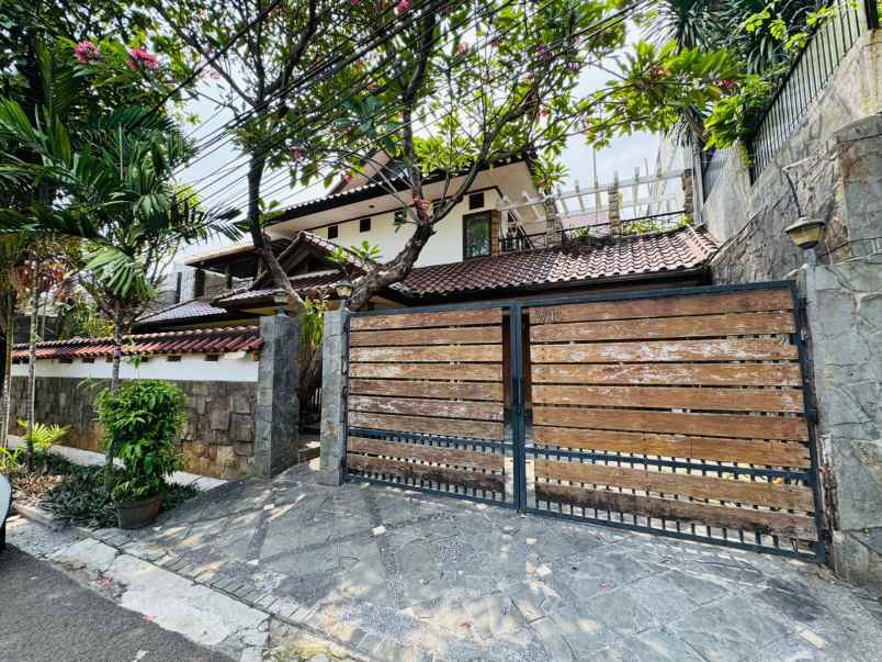 dijual rumah jalan terusan hang lekir