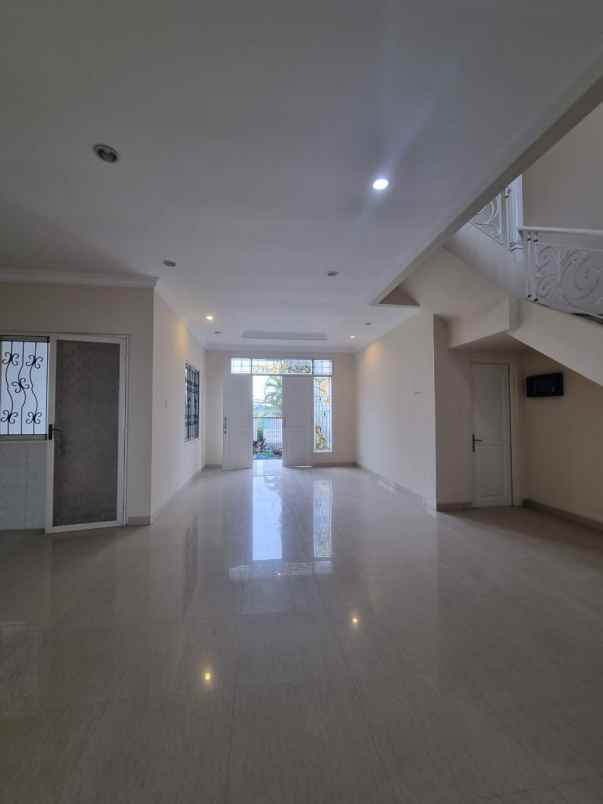 dijual rumah jalan wisata bukit mas 1