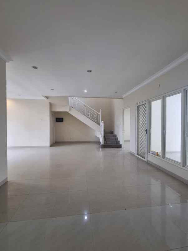 dijual rumah jalan wisata bukit mas 1