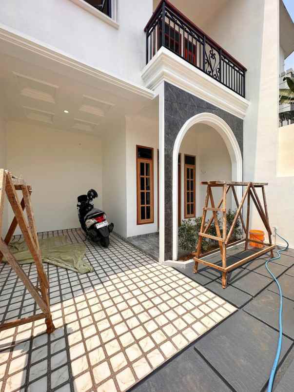 dijual rumah jatikramat