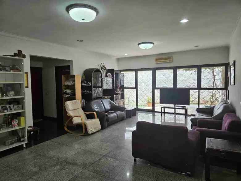 dijual rumah jelambar