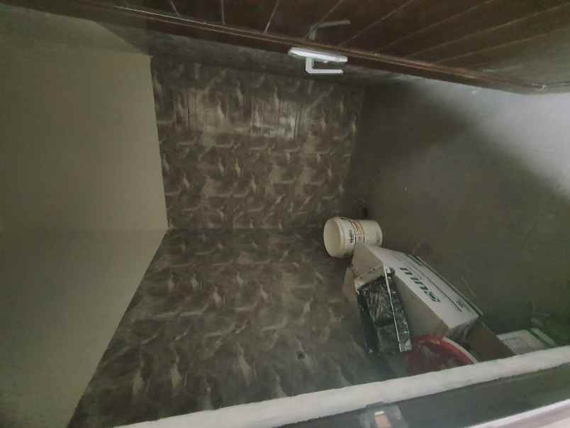 dijual rumah jl beruang raya pondok