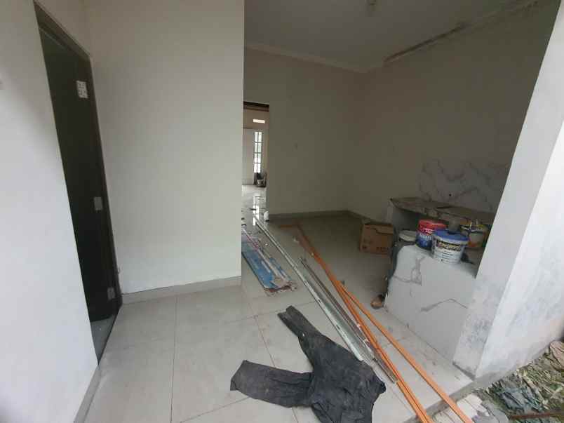 dijual rumah jl beruang raya pondok