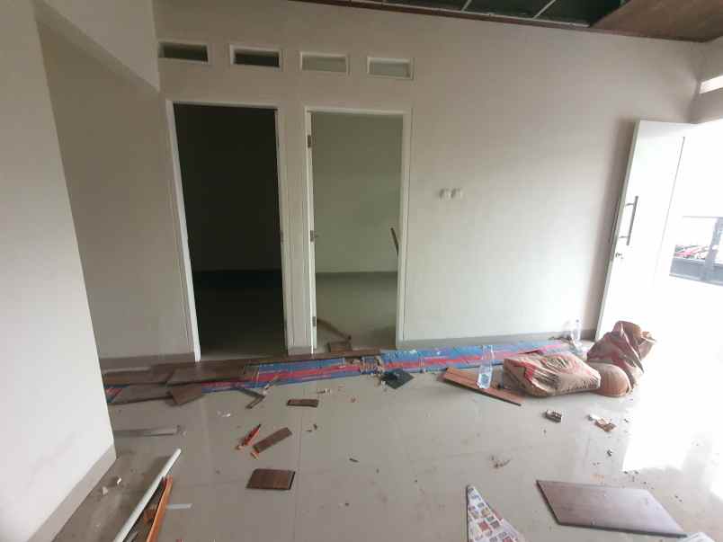 dijual rumah jl beruang raya pondok