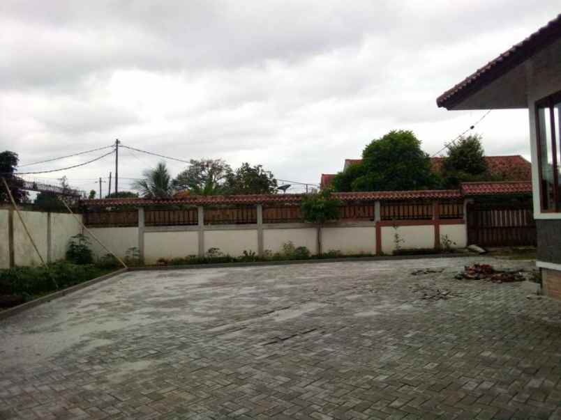 dijual rumah jl bougenville no 8