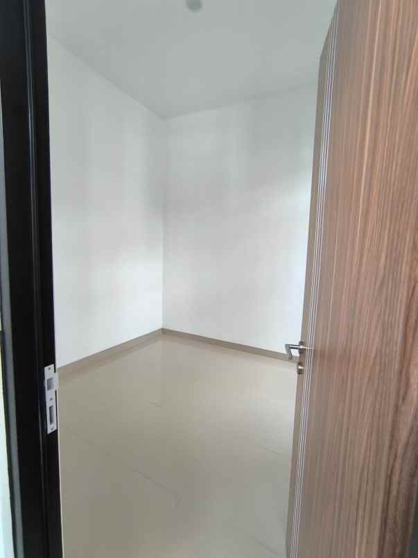 dijual rumah jl cibiru