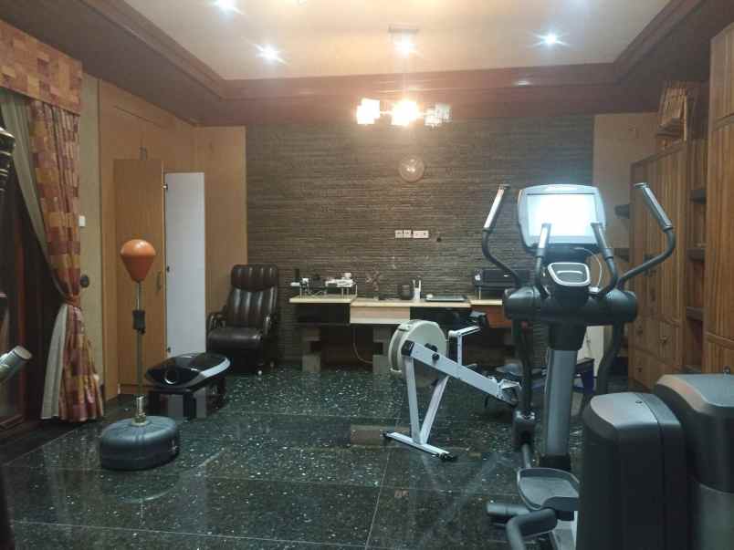 dijual rumah jl duta indah