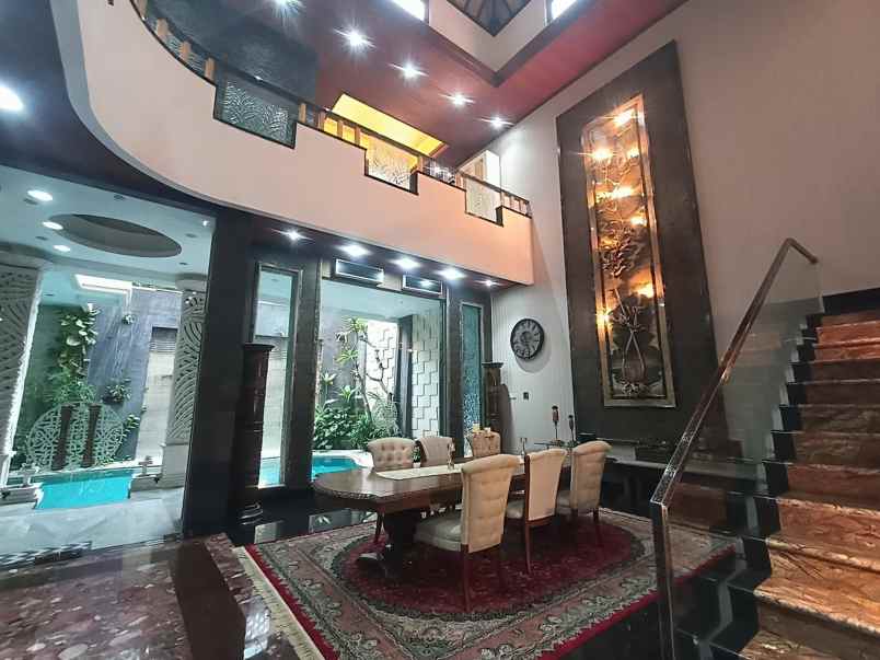 dijual rumah jl duta indah
