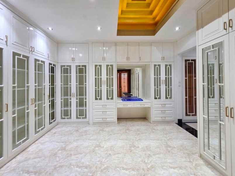 dijual rumah jl duta indah