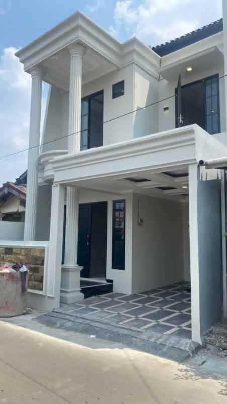 dijual rumah jl haji kocen