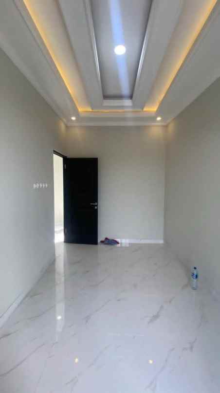 dijual rumah jl haji kocen