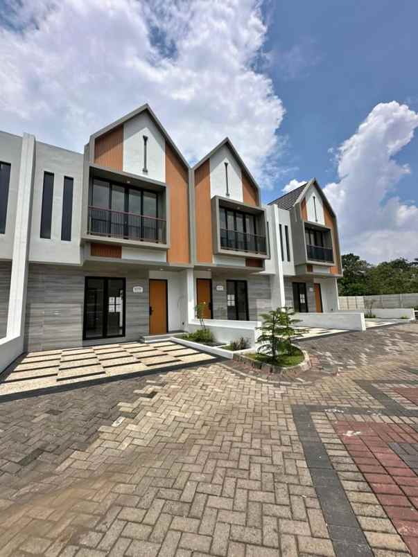 dijual rumah jl halim perdana kusuma