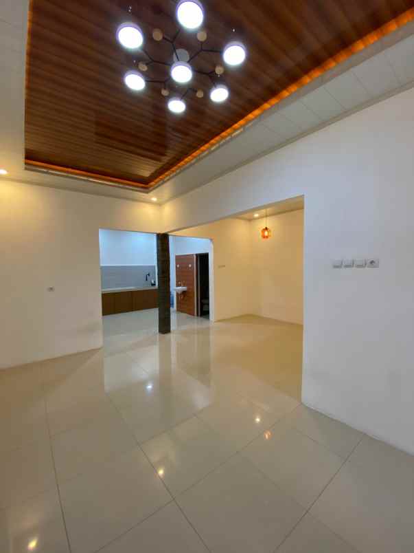 dijual rumah jl hos cokroaminoto ciledug