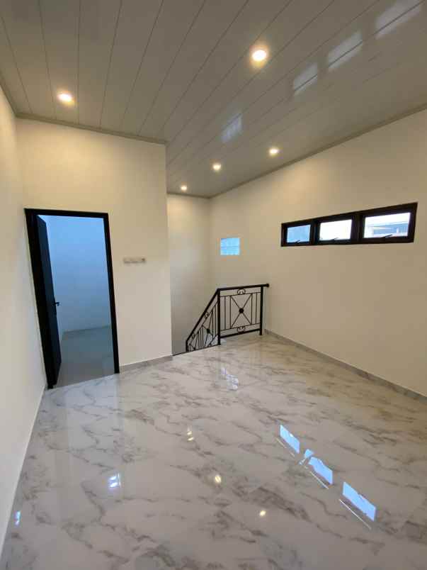 dijual rumah jl hos cokroaminoto ciledug