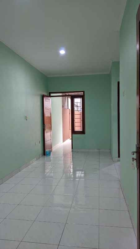 dijual rumah jl houkeri cisaranten