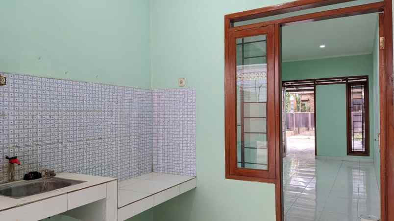 dijual rumah jl houkeri cisaranten