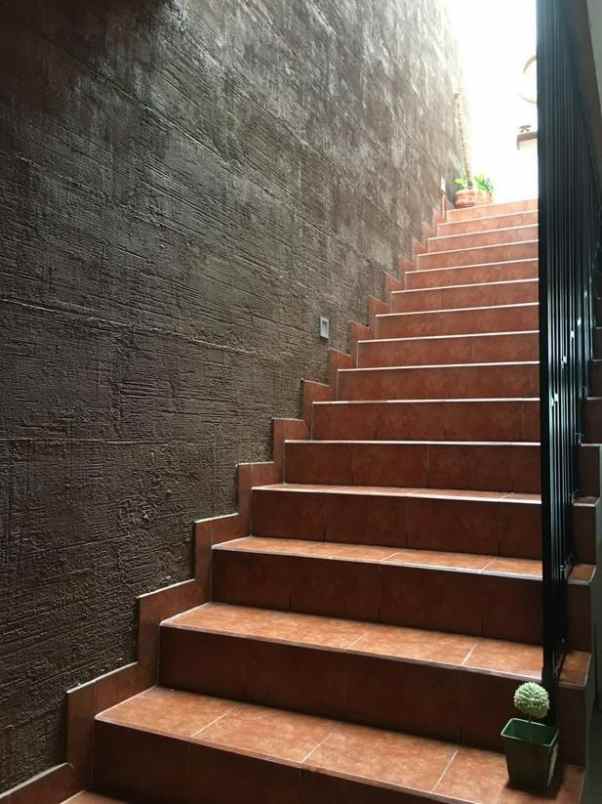 dijual rumah jl jalaprang