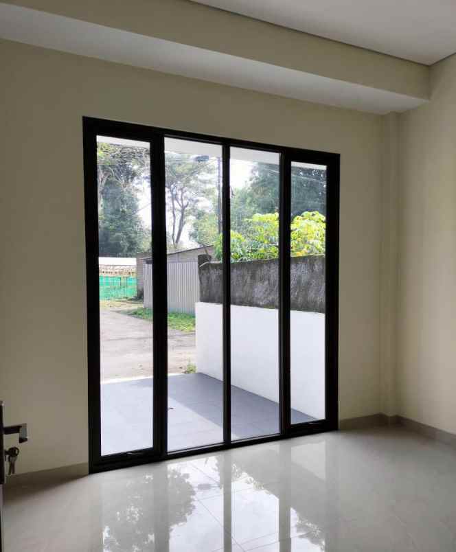 dijual rumah jl kaliurang km 12 5